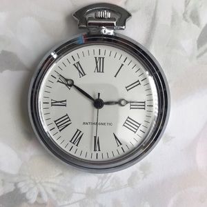 Vintage Silver Metal Antimagnetic Ladies Pocket Watch.L:2”, H:2” W:0.7”. Size:0